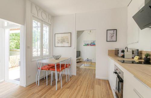 Vancia - Crepieux Apartment | Maison cosy avec terrasse à 15 minutes de Lyon et WIFI