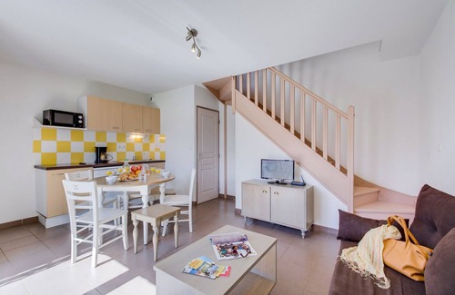 Colombiers Condo | Maison Cosy + Piscine Extérieure Chauffée
