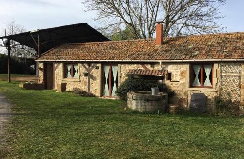 Saint-Priest-en-Murat Apartment | Maison d'amis