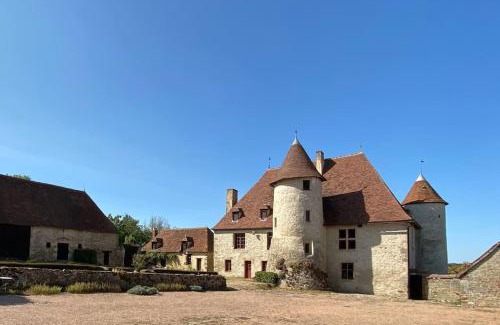 Le Theil House | Maison d'Hôte du Chateau de Fontariol