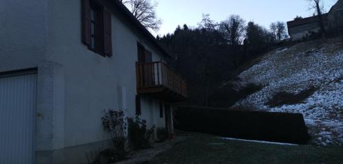 Vic-sur-Cere House | maison d'hôte, gîte, la maisonnette