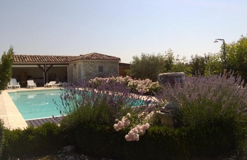 Touffailles House | Maison d'hôte Lapiade