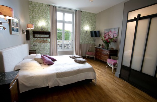 Etaule House | Maison d'Hôtes de Charme -PDJ offered - 20 to 26 people - possible up to 34