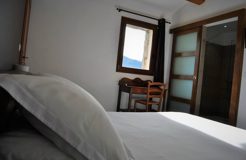 Guitera-les-Baines Bed & Breakfast | Maison D’Hôtes Zella