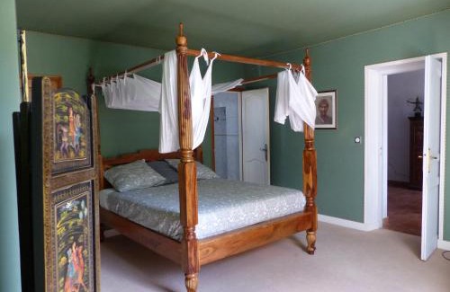 Magny-les-Hameaux Bed & Breakfast | Maison d'hôtes La Source