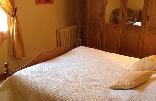 Juilly Bed & Breakfast | Maison d'hôtes la Ferme De L'abbaye