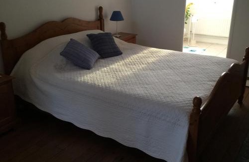 Juilly Bed & Breakfast | Maison d'hôtes la Ferme De L'abbaye