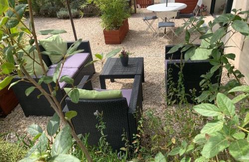 Villelaure House | Maison d'hôtes les Jardinettes en Luberon