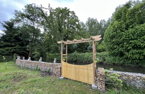 Morancez House | Maison d'hôte 5km from Chartres city center, riverside, heated pool