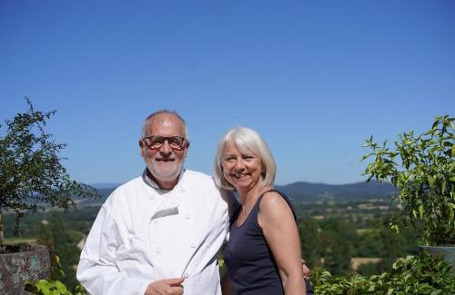 Barjac Bed & Breakfast | MAISON D'HOTES LA GOURGUILLE