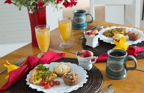 Rayne Bed & Breakfast | Maison D'Memoire Bed & Breakfast Cottages