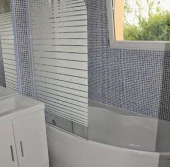 Plouvien House | Maison dans son écrin de verdure