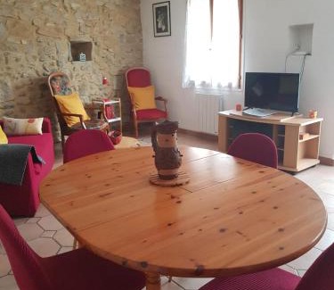 Carla-de-Roquefort House | Maison dans un village calme