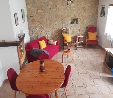 Carla-de-Roquefort House | Maison dans un village calme