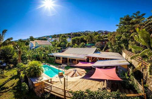 Le Portail House | Maison de 4 chambres avec piscine partagee jardin clos et wifi a Saint Leu