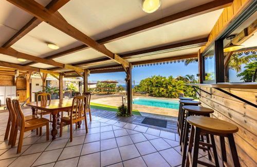 Le Portail House | Maison de 4 chambres avec piscine partagee jardin clos et wifi a Saint Leu