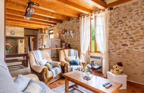 Frayssinet-le-Gelat House | Maison de Charme à la Campagne, Avec Piscine Privée