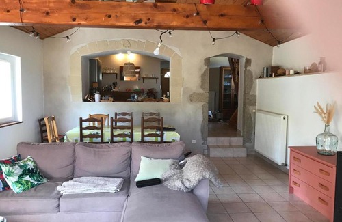 Chazelles-sur-Lavieu Apartment | Maison de campagne calme et sérénité