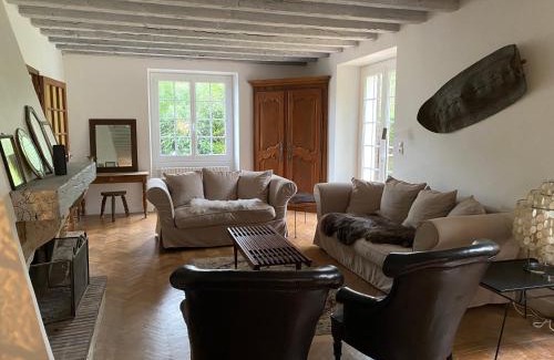 Huisseau-sur-Mauves Villa | Maison de campagne familiale sur la route des Châteaux