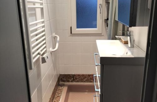 Montmotier House | Maison de campagne 6 pers avec chemins de randonnée et station thermale à proximité - FR-1-589-631