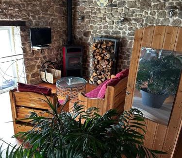 Tence House | Maison de campagne atypique à Tence