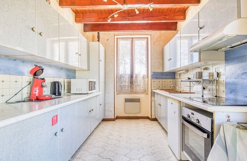 Cavignac House | Maison de campagne avec grand jardin et terrasse parking prive ferme