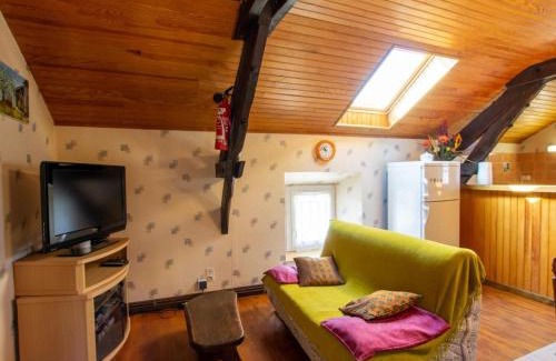 Doissat House | Maison de campagne avec étangs privés, proche Sarlat, 4 chambres, équipements bébé, animaux acceptés - FR-1-616-22