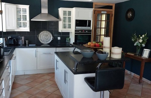 Touzac House | Maison de Campagne Exclusive Avec Piscine, Nichée Dans les Vignobles du Malbec