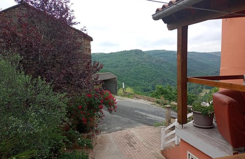Saint-Beauzely House | Maison de campagne tout confort, bol d'air frais