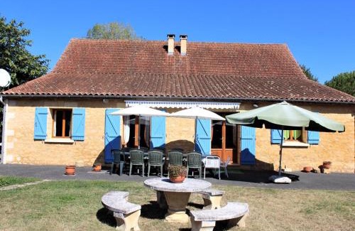 Calviac-en-Perigord House | Maison de campagne spacieuse près de Sarlat, idéale pour familles et amis, grand jardin et activités. - FR-1-616-208