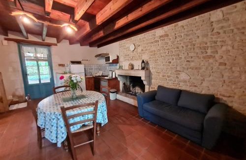 Benet House | Maison de caractère avec jardin, barque et VTT dans le Marais Poitevin - FR-1-426-139