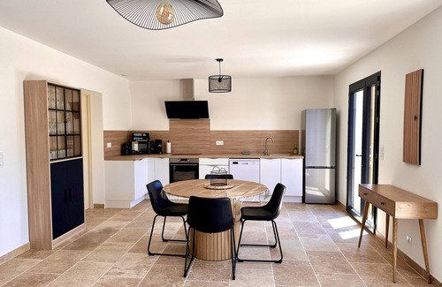 Molleges House | Maison de Charme Avec Jacuzzi