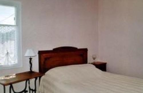 Aurouer House | Maison de charme avec jardin clos en Sologne Bourbonnaise, animaux acceptés, près de Moulins. - FR-1-489-258