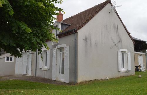 Reuilly House | Maison de Charme en Berry avec Jardin et Wifi, Proche Vignobles - FR-1-591-231