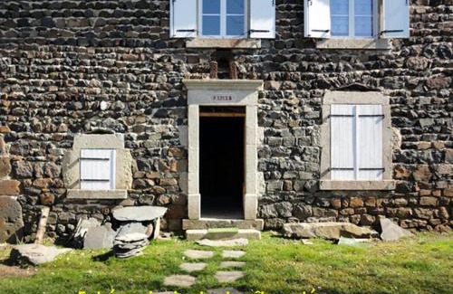 Arlempdes House | Maison de charme en campagne à Arlempdes avec jardin