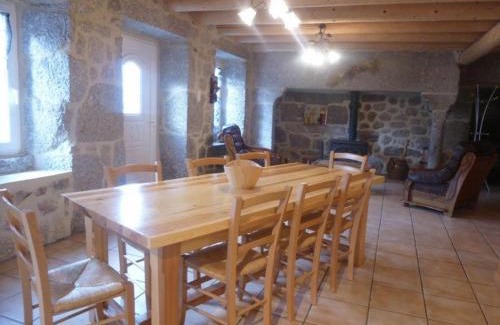 Esplantas House | Maison de charme restaurée au bord d'un ruisseau avec terrasse, proche activités de plein air et confort moderne - FR-1-582-225