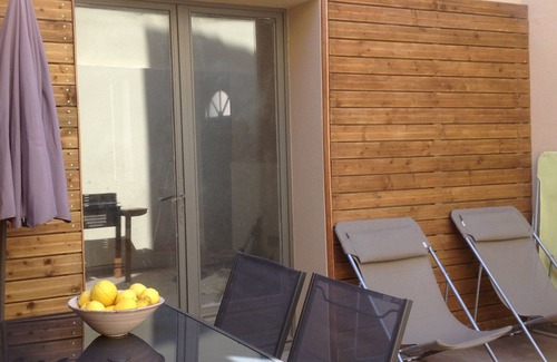 Sainte-Marie-la-Mer House | MAISON de CLARA, 4 ⭐️ 2,3 km la plage, Refined decor, wifi, courtyard, garage, air conditioning