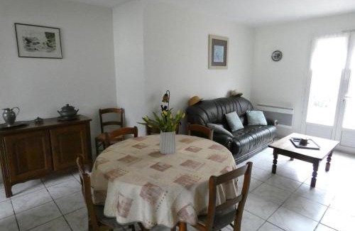 Hesdigneul-les-Boulogne House | Maison de plain-pied avec cour privée, proche de la plage, idéale pour familles, Côte d'Opale. - FR-1-376-108