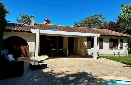 Jau-Dignac-et-Loirac House | Maison DE Vacances Pour 6 Personnes