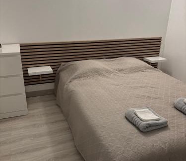 Ternant House | Maison de Josie