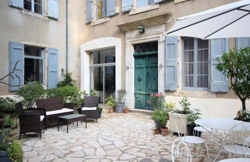 Saint-Pons-de-Thomieres Bed & Breakfast | Maison De l'Aguze