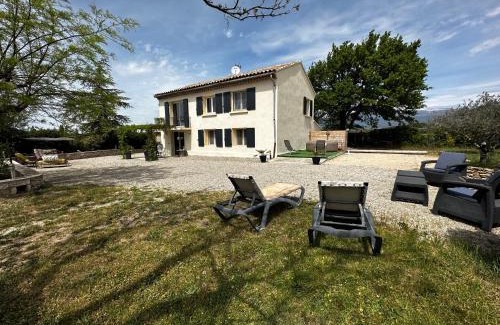 Villes-sur-Auzon House | Maison de L'Aube