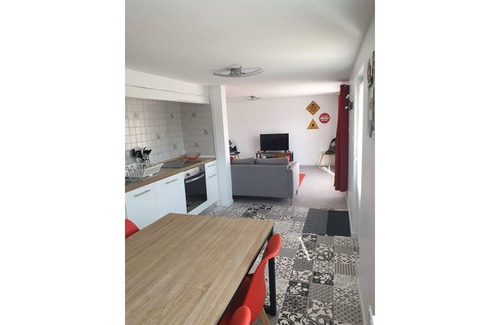 Gurgy House | Maison de la Rose en Rez-de-chaussée