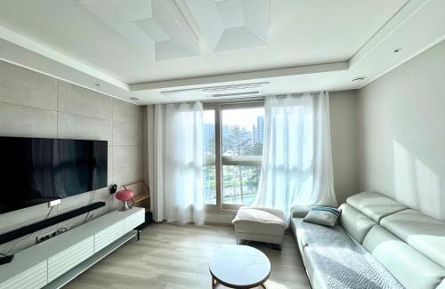 Yeonsu-gu Apartment | maison de Lune