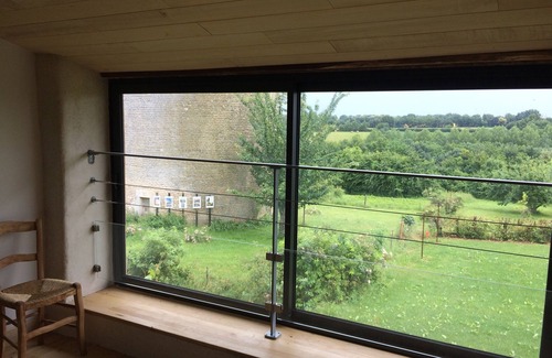 Sepvret House | Maison de Luxe Indépendante Dans une Aile du Logis, Terrasse Nature, Randonnées