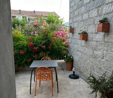 Sainte-Lucie-de-Tallano Apartment | Maison de Vacances - Casa Mezanaccia avec Terrasse fleurie meublé tourisme 3 étoiles