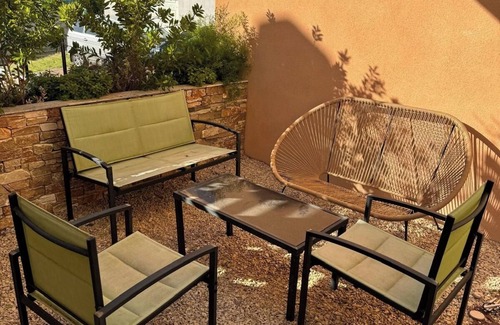 Cabrieres-dʼAigues House | Maison de Vacances Dans le Luberon