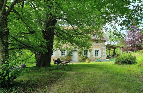 Saint-Frion House | Maison de Vacance Indépendante au Sein D'une Propriété Familiale