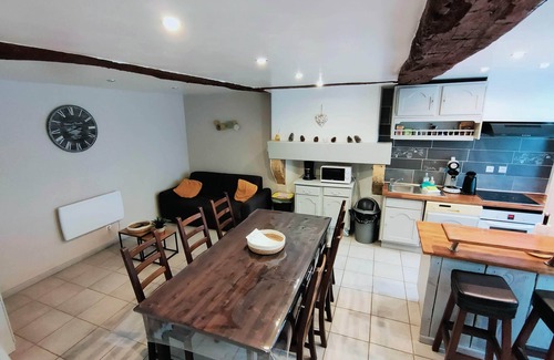 Mouzon House | Maison de Vacances à Proximité de la Nature
