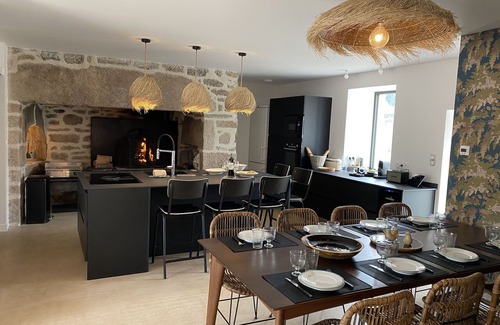 Viam Cottage | Maison de Vacances Avec Piscine et Spa Domaine de la Voûte 8/10 Personnes